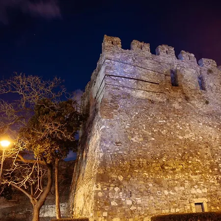 Apartment Super In The Ancient Roman Amphitheater Durres
