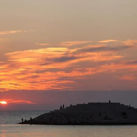 Super In The Ancient Amphitheater