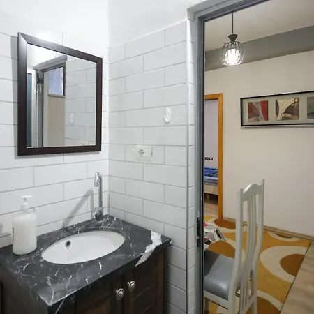 Super In The Ancient Roman Amphitheater Apartment Durres