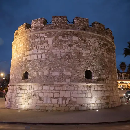 Super In The Ancient Roman Amphitheater Durrës